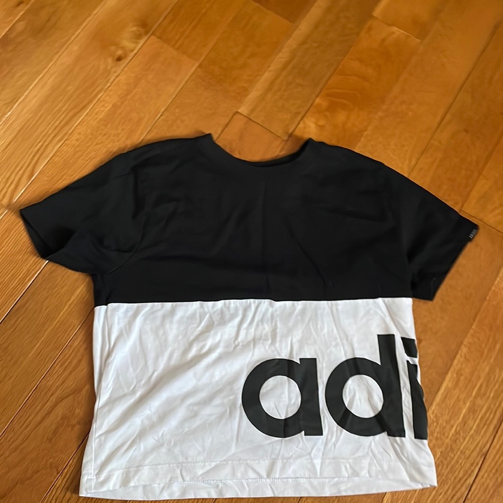 Adidas top